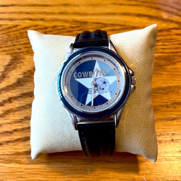 Dallas Cowboys Watch - Picture 1 of 3